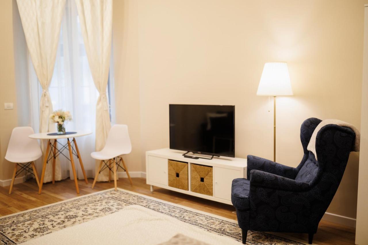 Jolie Flat In The Heart Of The City Timişoara Exterior foto